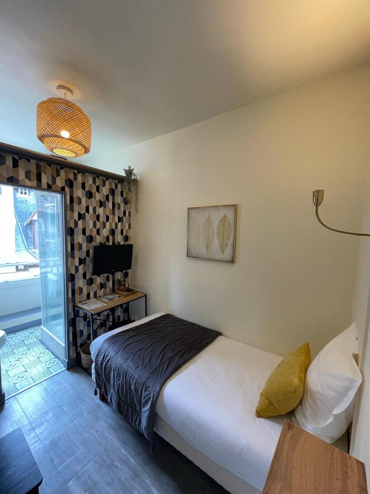 Le Trouville - Hotel De Charme Phòng bức ảnh